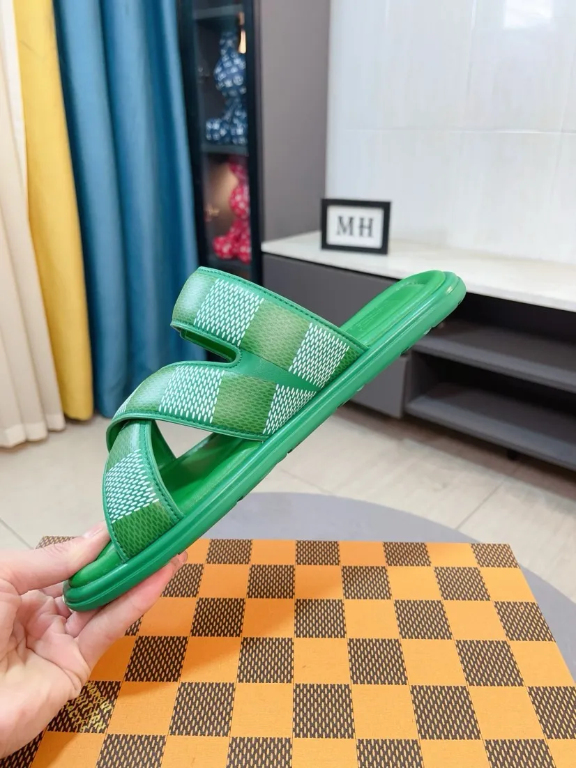Men's shoes 💰380🌹🌹 (lv-Louis Vuitton) New men's slippers, high-end boutique, exquisite embossed logo decoration on the upper, fine workmanship, super soft soles, casual, loose and comfortable, a must-have in summer! \nsize：38-44